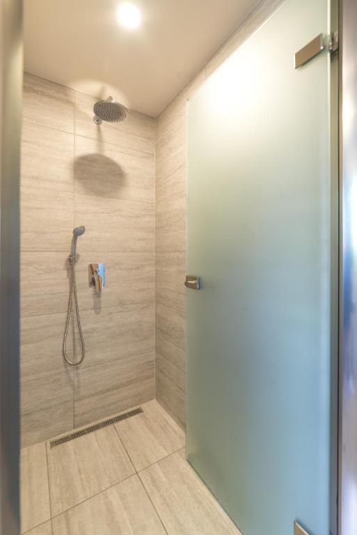 Kúpeľňa v ubytovaní Lemonia Accommodations