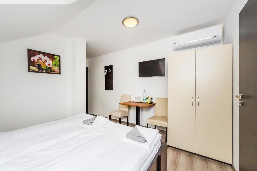 Nová Hospoda - Hotel & Restaurant - Resim 16