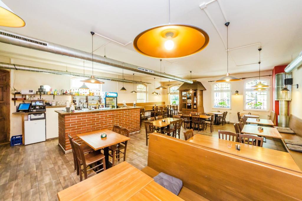 Nová Hospoda - Hotel & Restaurant - Resim 43