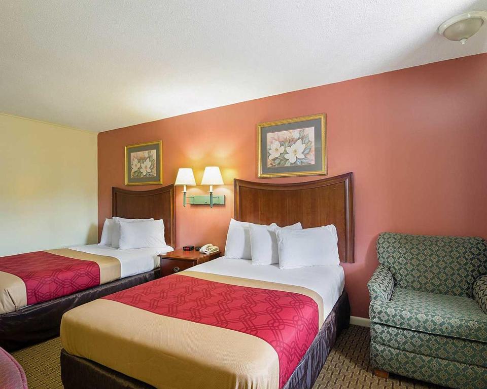 Econo Lodge Charlottesville North - University Area photo