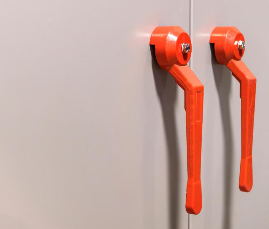 Split Industrial Design Rooms - 16