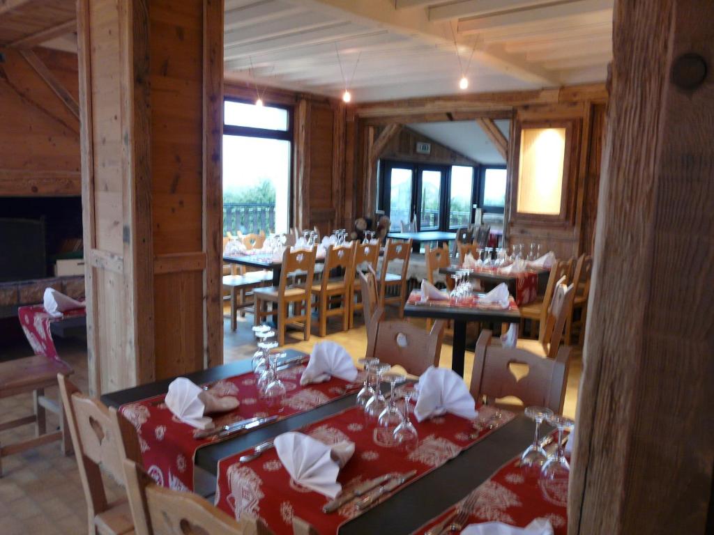 Restaurace v ubytování Logis Le Pont de Champ