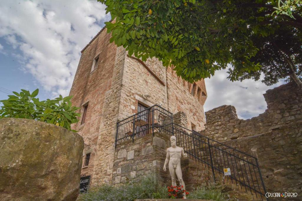 Fotografie z fotogalerie ubytování Torre Caetani- Night in a medieval tower v destinaci Todi