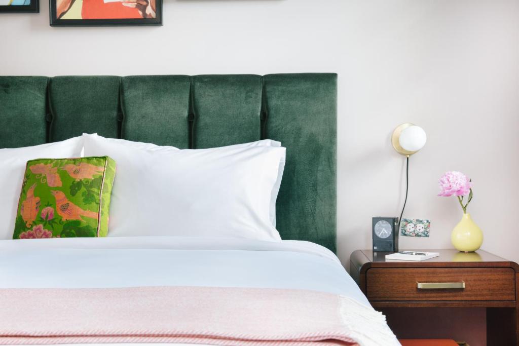 Hotel Clermont Atlanta, by Oliver - 