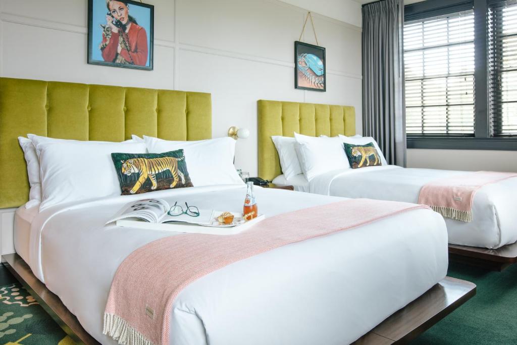 Hotel Clermont Atlanta, by Oliver - 