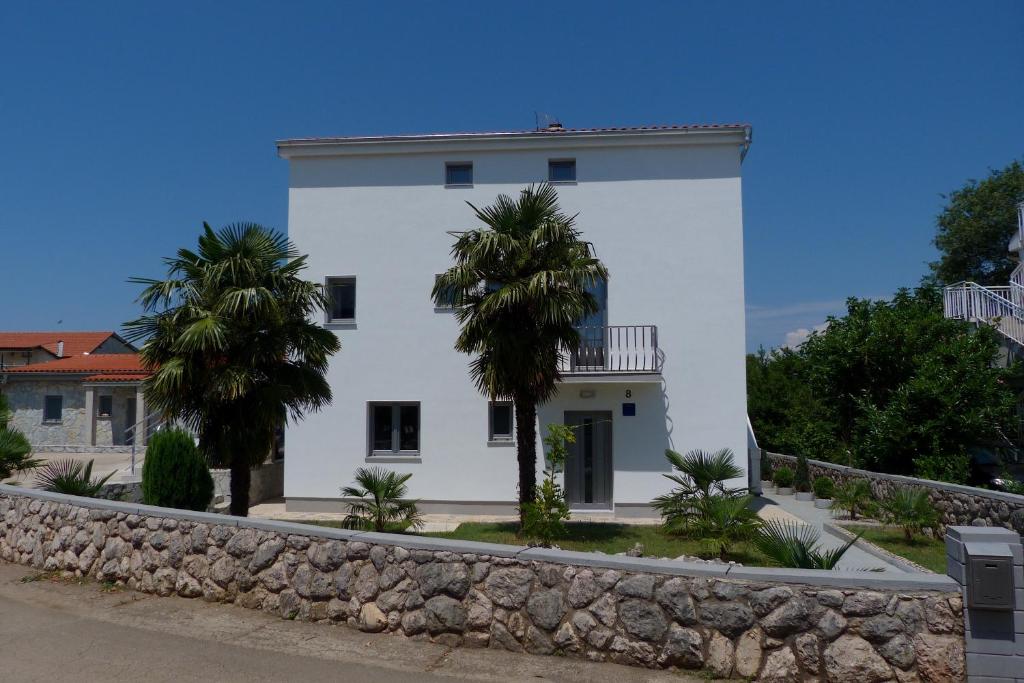 Apartments Monja & Dadi, Malinska, Vantačići