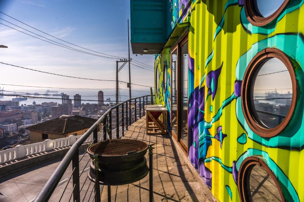 Svalir eða verönd á Hotel Winebox Valparaiso