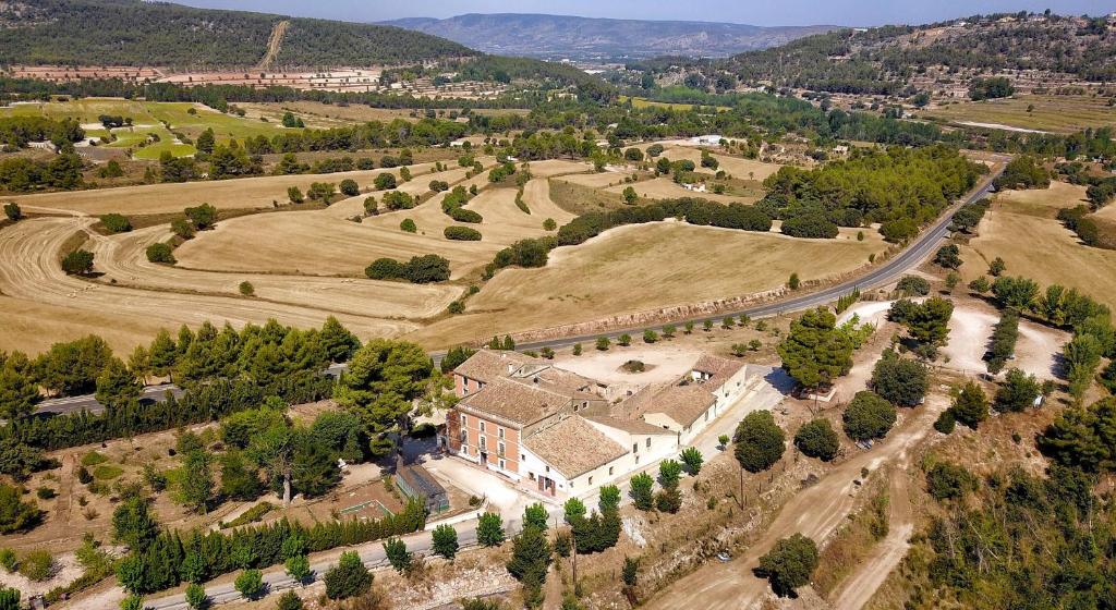 バニェレス・デ・マリオラにあるAlbergue Ull de Canalsの田地家の空見