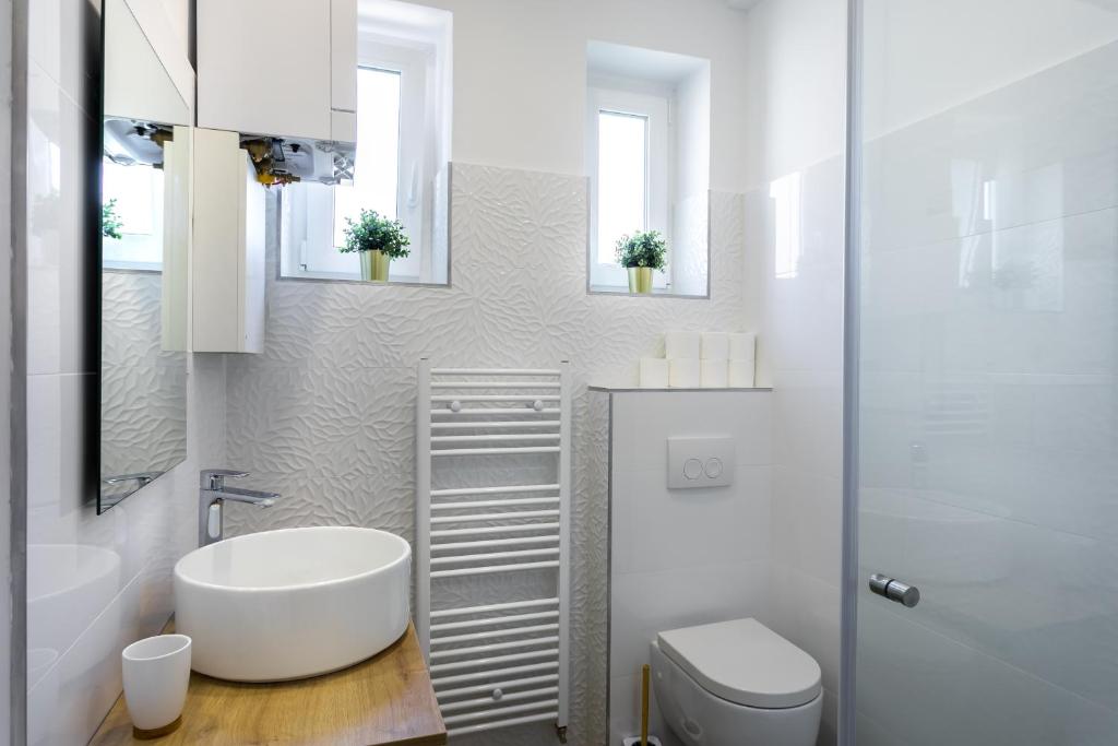 Kúpeľňa v ubytovaní Go2Zagreb Chick Apartment Private Parking Available