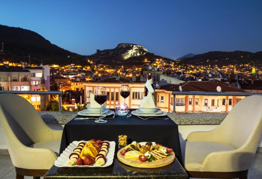 TN&CO Exclusive Cip Suites and Primeclass Rooms (Adults Only)