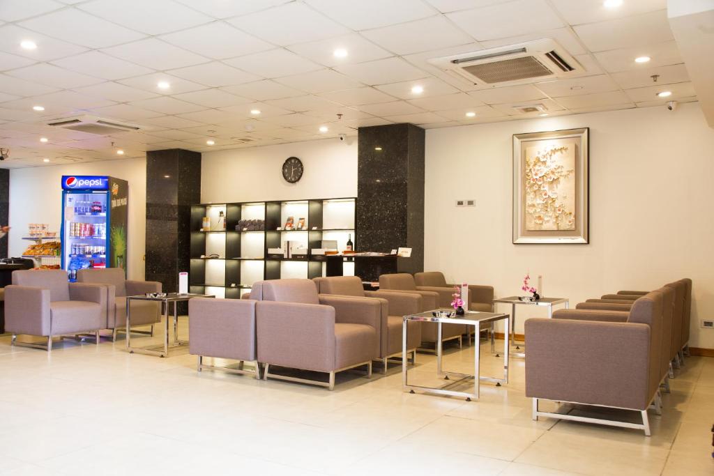 Posezení v ubytování Sakura Hotel 3