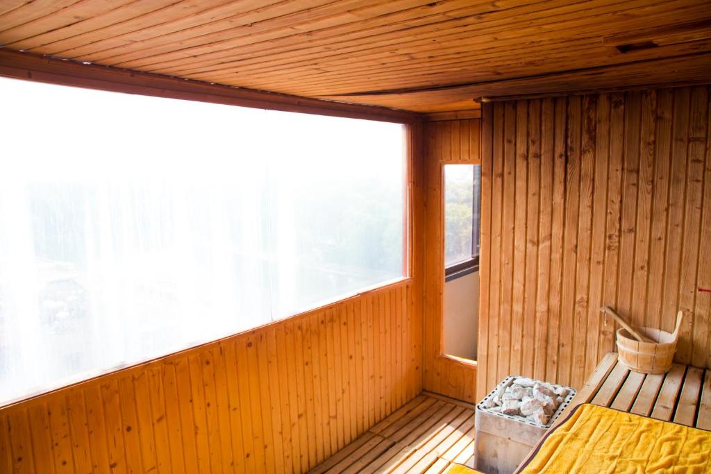 Posezení v ubytování Sakura Hotel 3