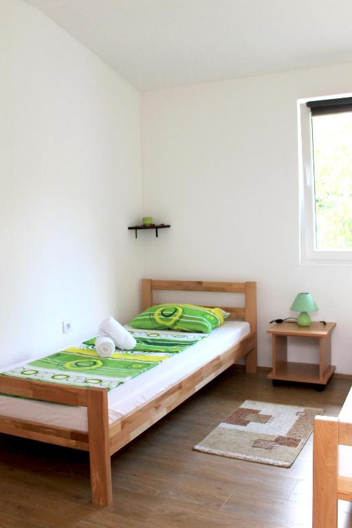 A&A - Twin Room With Shared Bathroom