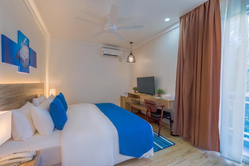 Dhiguveli Maldives - 3