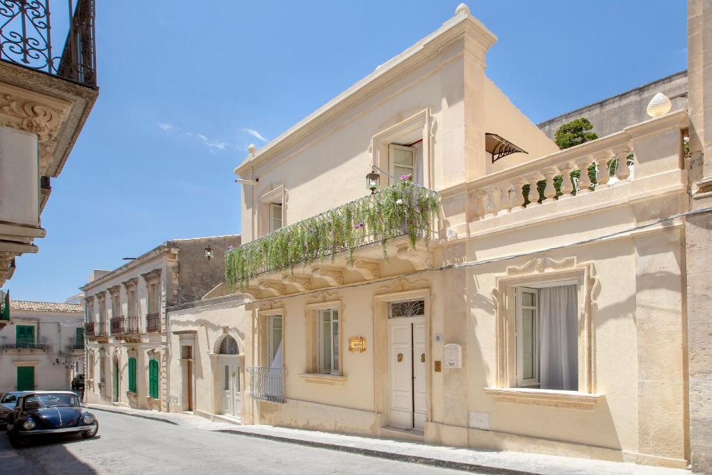 The building in which az apartmanhoteleket is located