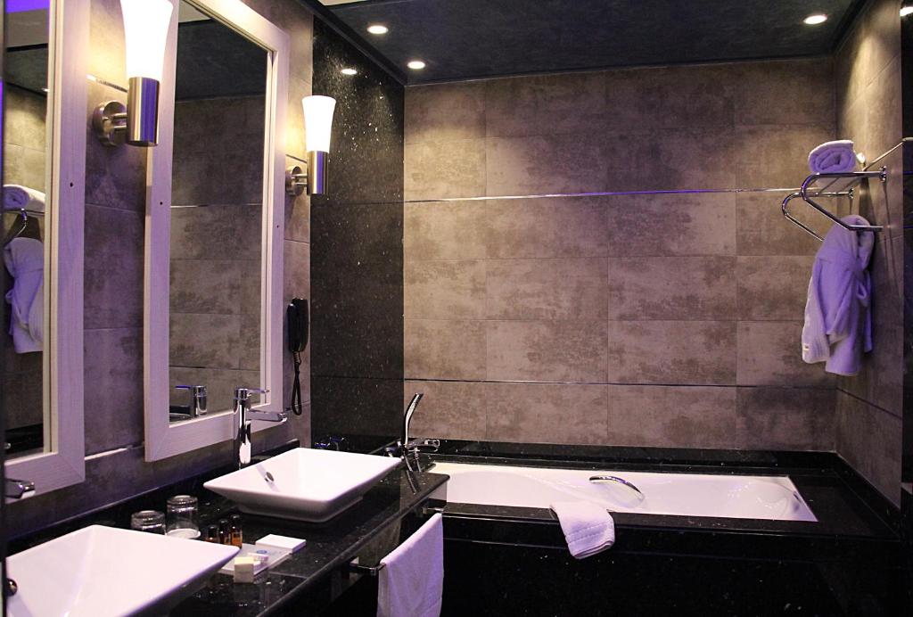 Koupelna v ubytování Zaki Hotel