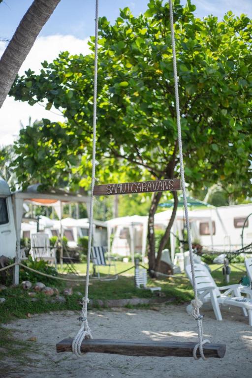 Zahrada ubytování Samui Caravans