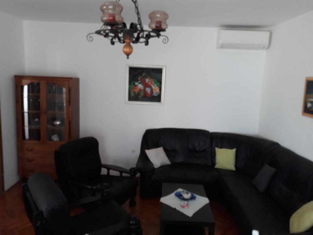 Posedenie v ubytovaní vila lokvanj