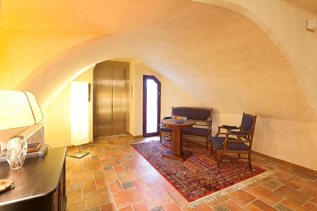 Posezení v ubytování Hotel Krčínův Dům