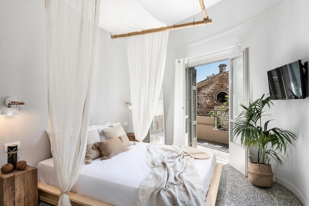 Artemide city places-Splantzia Square