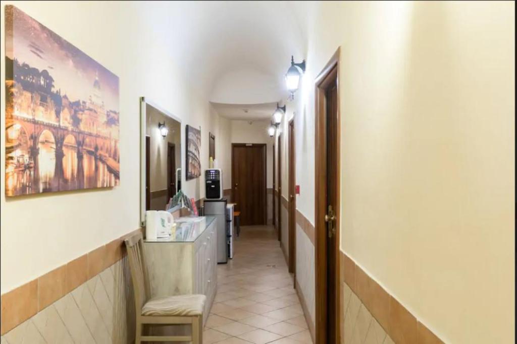 Alex Romano - Triple Room With Private Bathroom
