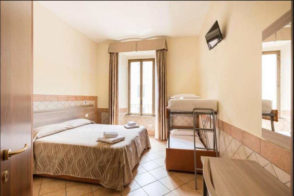 Alex Romano - Quadruple Room With Private Bathroom