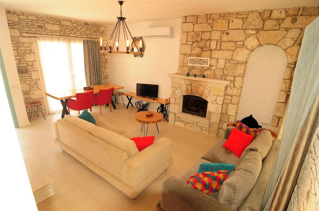 A seating area at Alacati Eldoris Butik Hotel