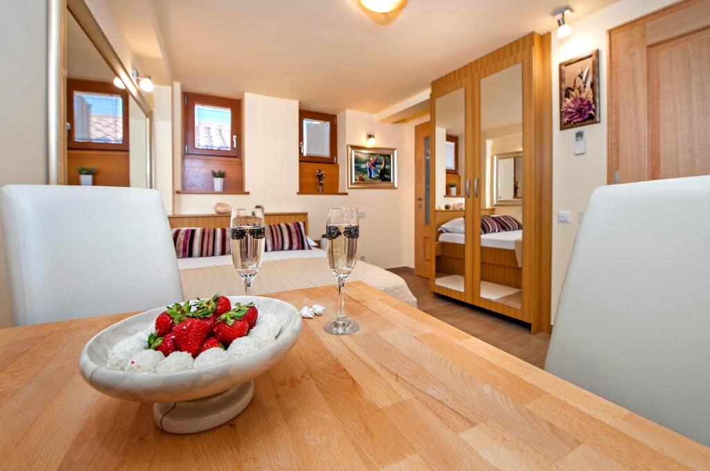 Guest House Golden Goose - Double Room - Third Floor