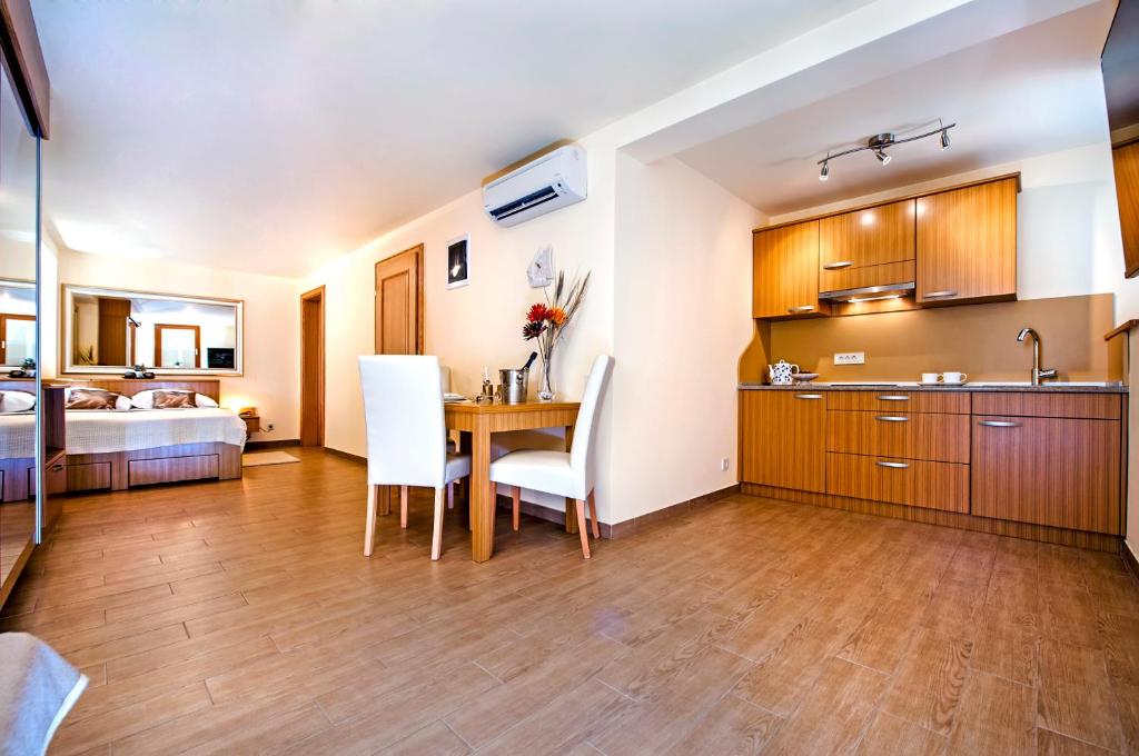 Guest House Golden Goose - 18