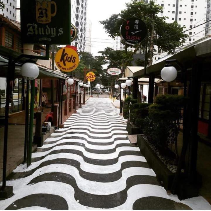  Boulevard Center