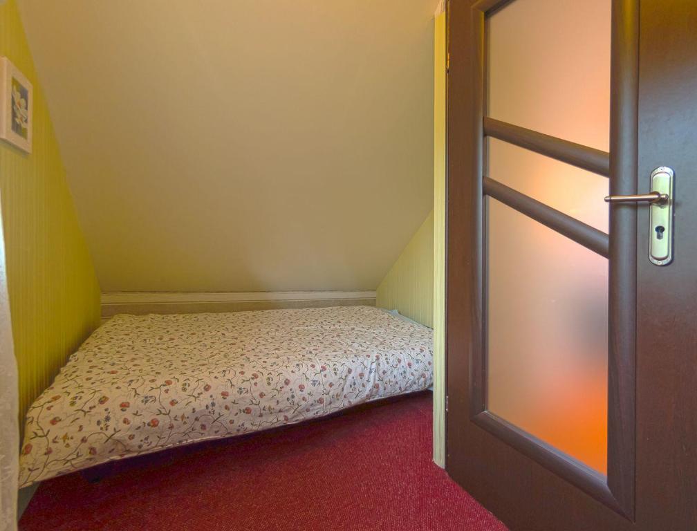 Posteľ alebo postele v izbe v ubytovaní Apartamenty Grapa szum rzeki parking free