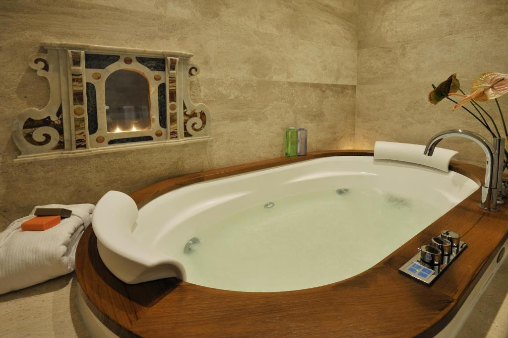 Koupelna v ubytování Villa Las Tronas Hotel & SPA