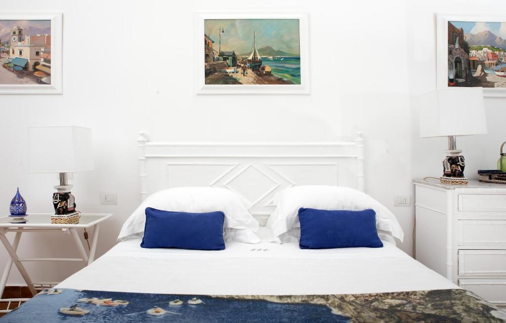 Postel nebo postele na pokoji v ubytování Casa Marta Capri