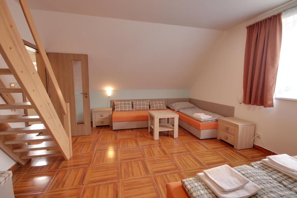 Część wypoczynkowa w obiekcie Guest House Pod Hájkem
