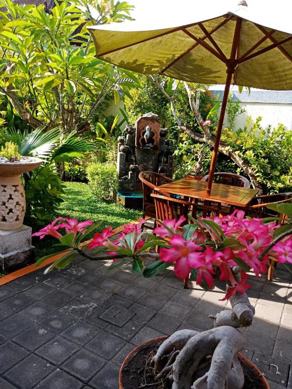 Zahrada ubytování Frangipani Homestay