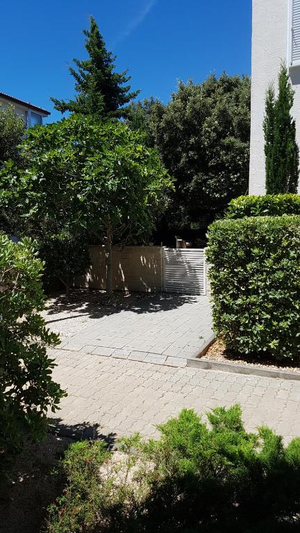 Сад в Green Paradise Apartment Novalja