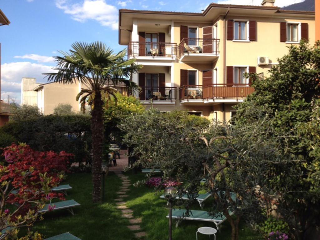 Zahrada ubytování Hotel Erika