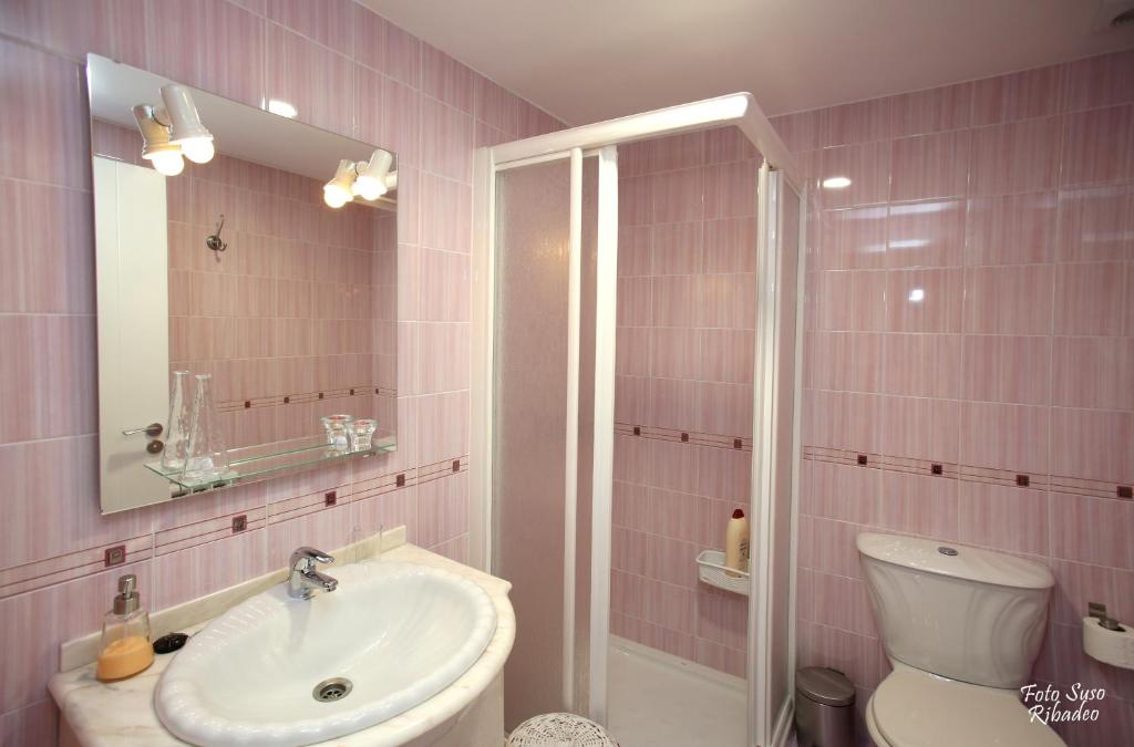 Kúpeľňa v ubytovaní Apartamentos Bouso