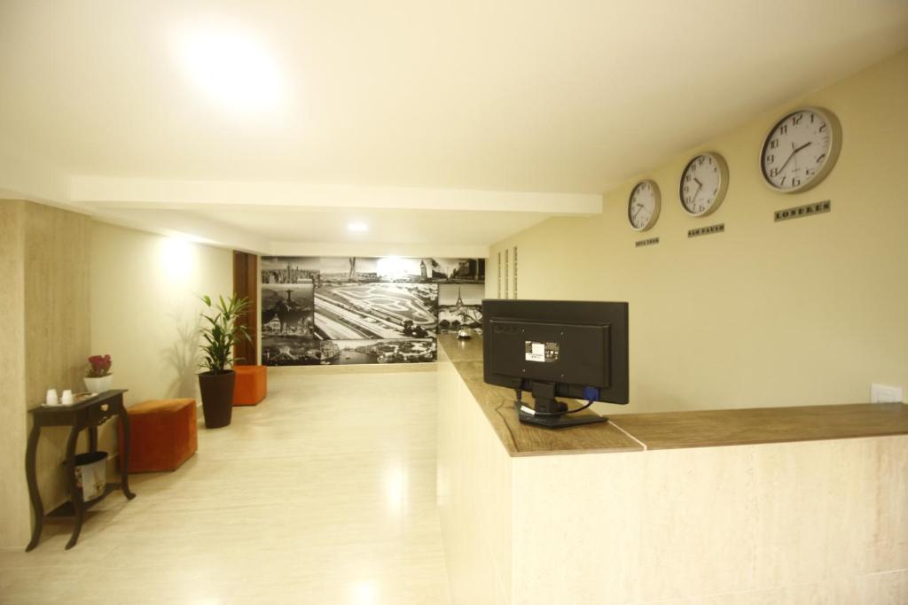 The lobby or reception area at HOTEL INTERLAGOS