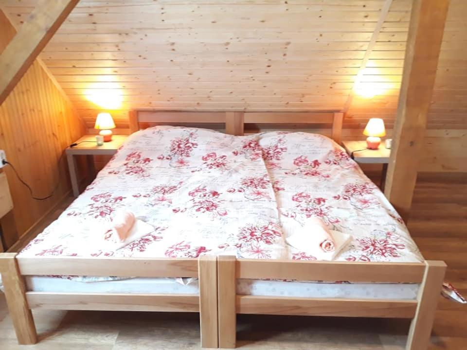 Postel nebo postele na pokoji v ubytování Kuća za odmor "Seka"***