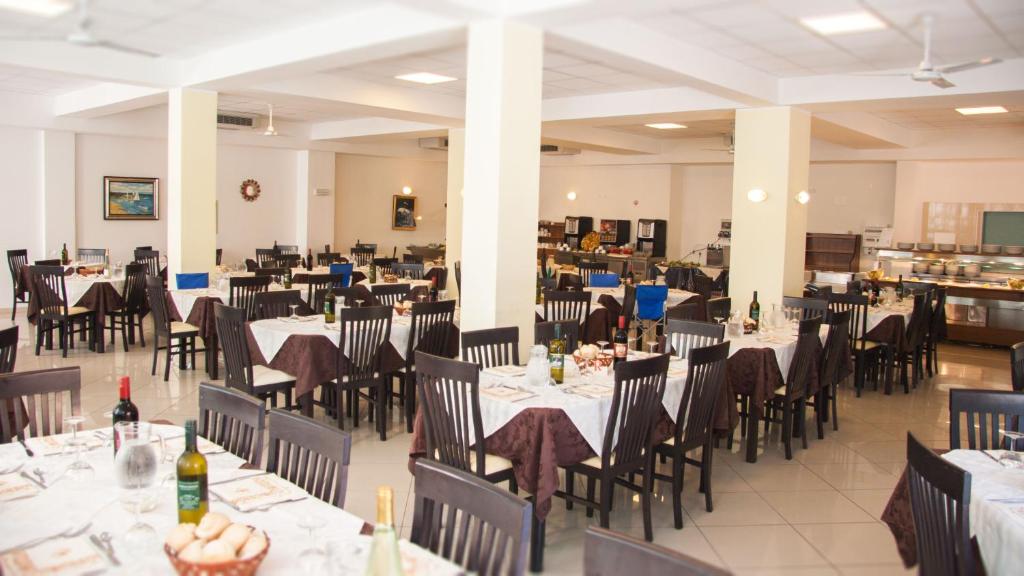 Restaurace v ubytování Club Vacanze In