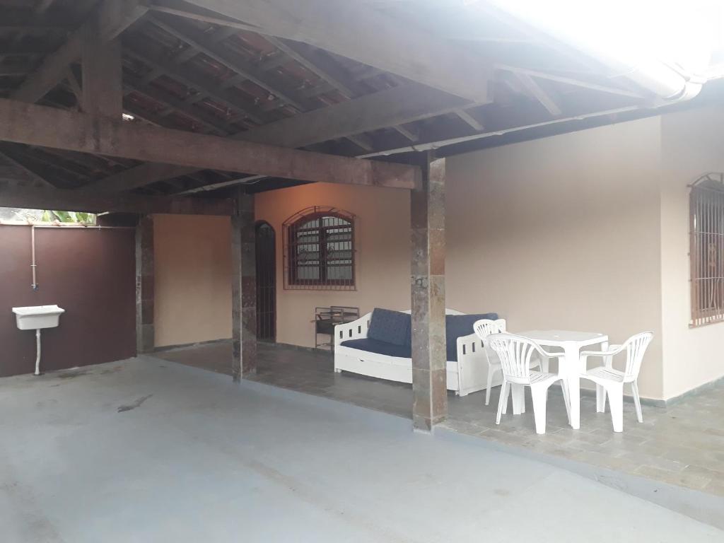  Casa na Praia do Itaguá