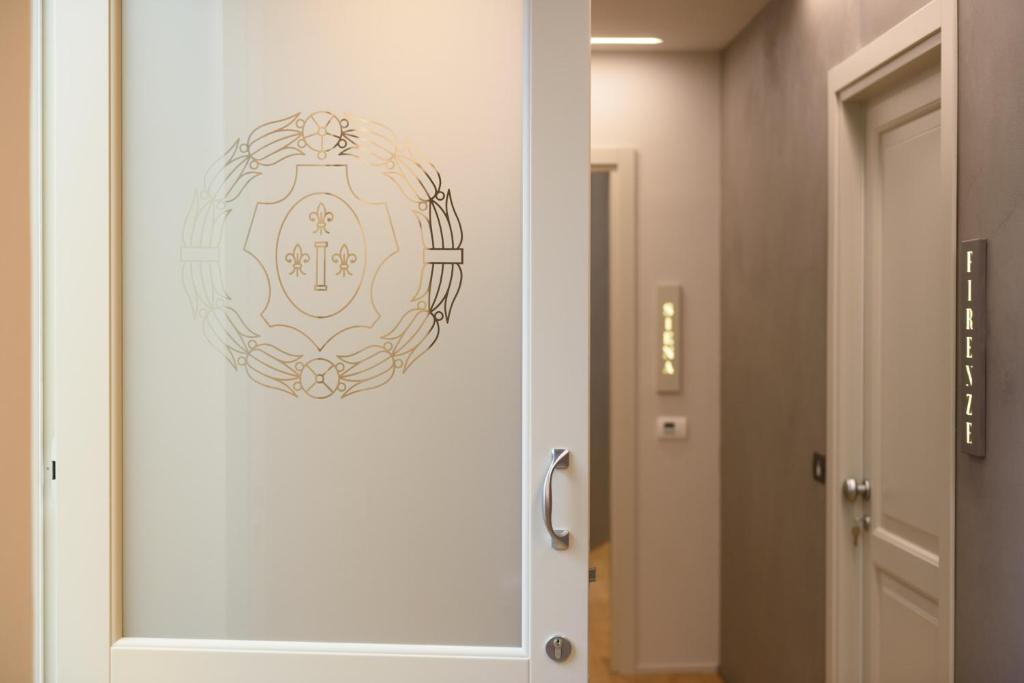 モンテヴァルキにあるPalazzo Vasarri - Luxury design suitesのギャラリーの写真