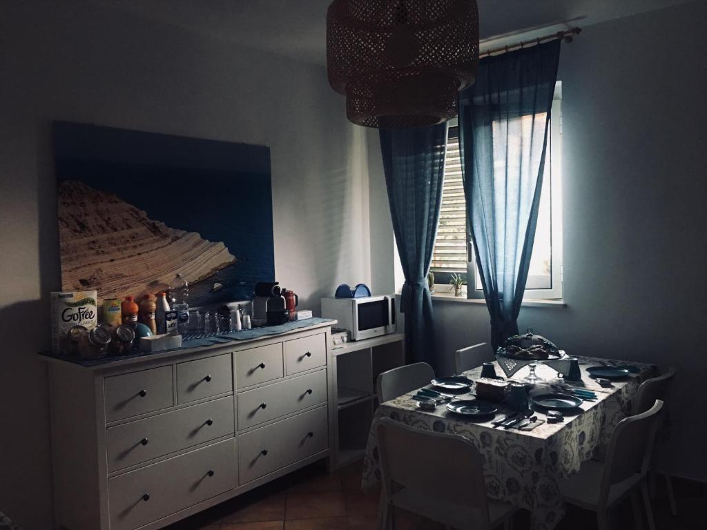 Cucina o angolo cottura di B&B in Residence "...a due passi dalla Scala dei Turchi"