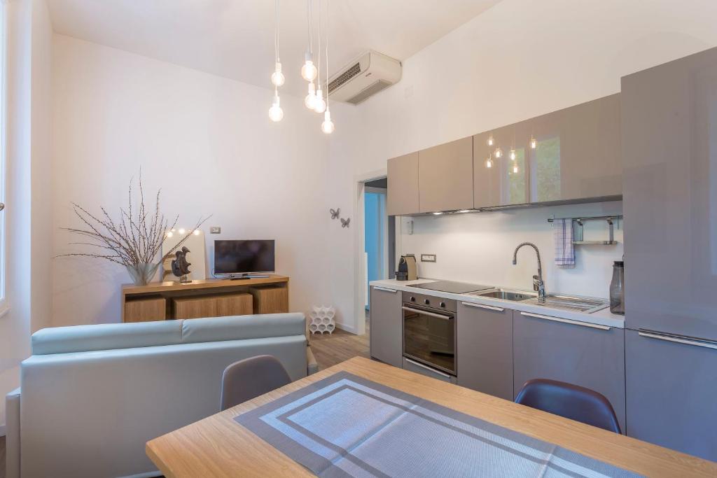 Udine Centre Stylish Apartment - Wohnung