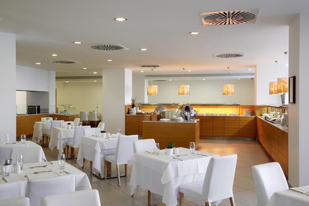 Restaurace v ubytování Lucy Hotel