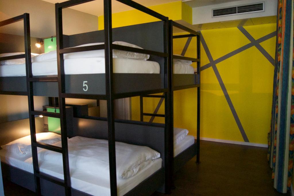 Grand Hostel Berlin Urban - Cama En Habitación Compartida Mixta De 8 Camas