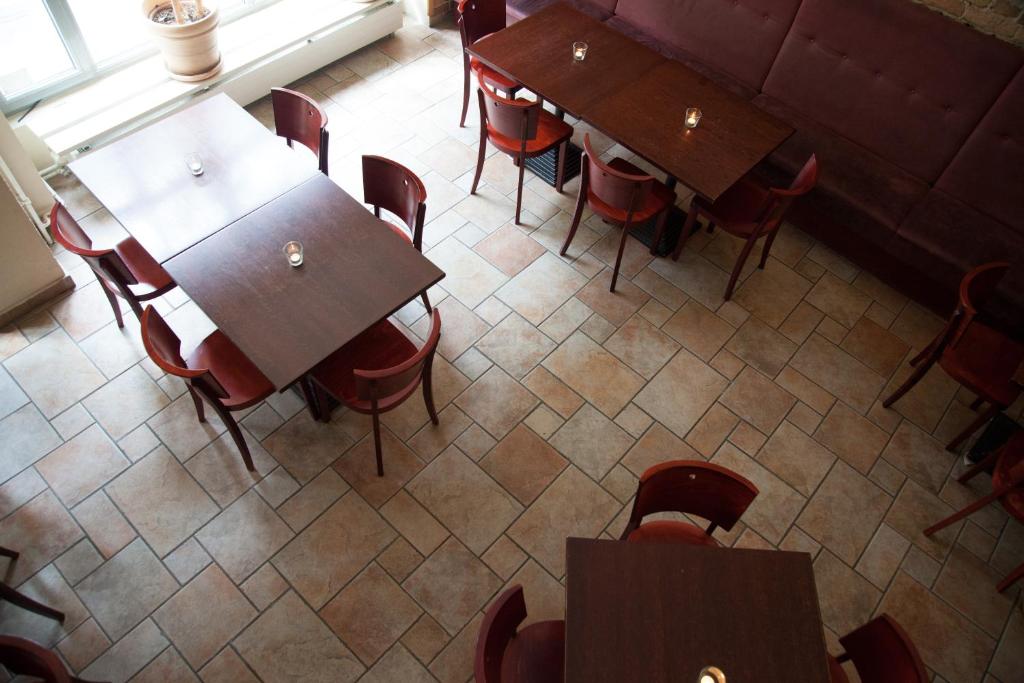 ステップス ホテルにあるレストランまたは飲食店