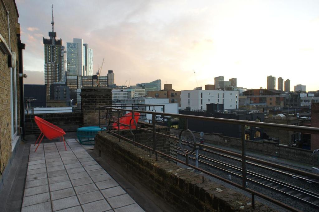 Shoreditch Place - Two-Bedroom Apartment