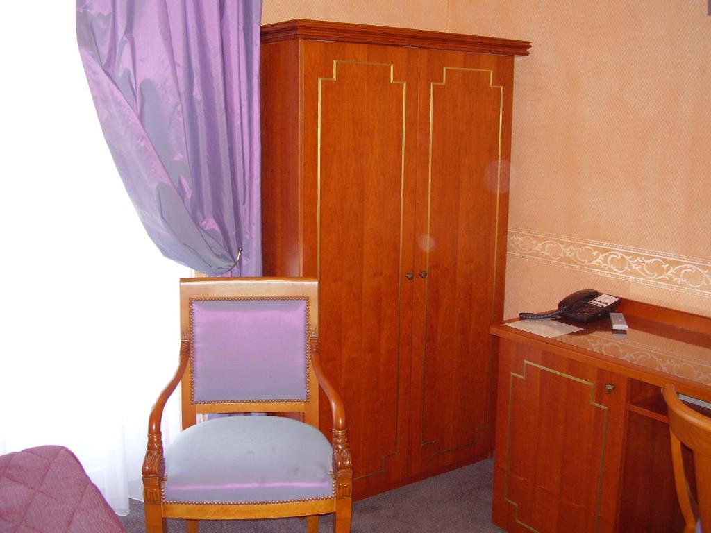 Logis Hôtel & Restaurant du Chemin des Dames - Habitación Triple